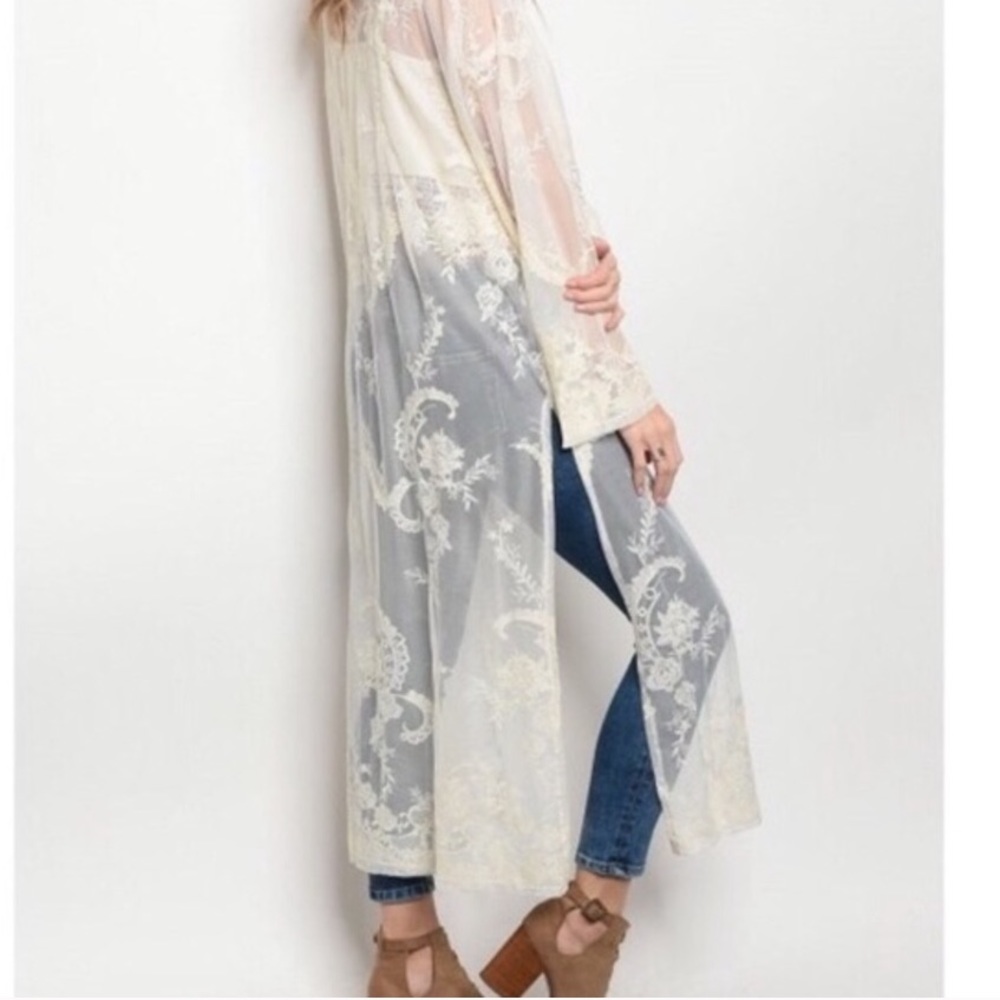 Beautiful Long Lace Kimono - Picture 5 of 6